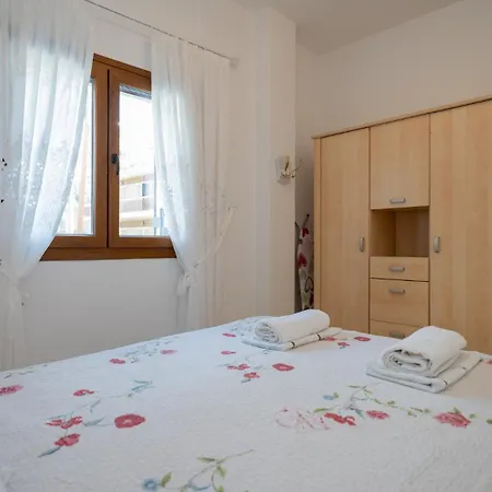 Апартаменты Anna Maria Family House 1